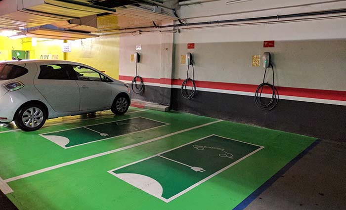 punto recarga parking comunitario